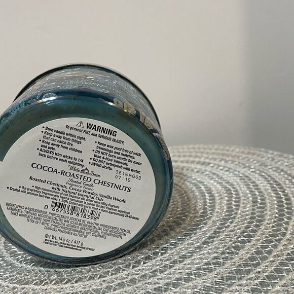 BBW White Barn Cocoa Roasted Chestnuts 3 Wick Candle NWT - Picture 3 of 4